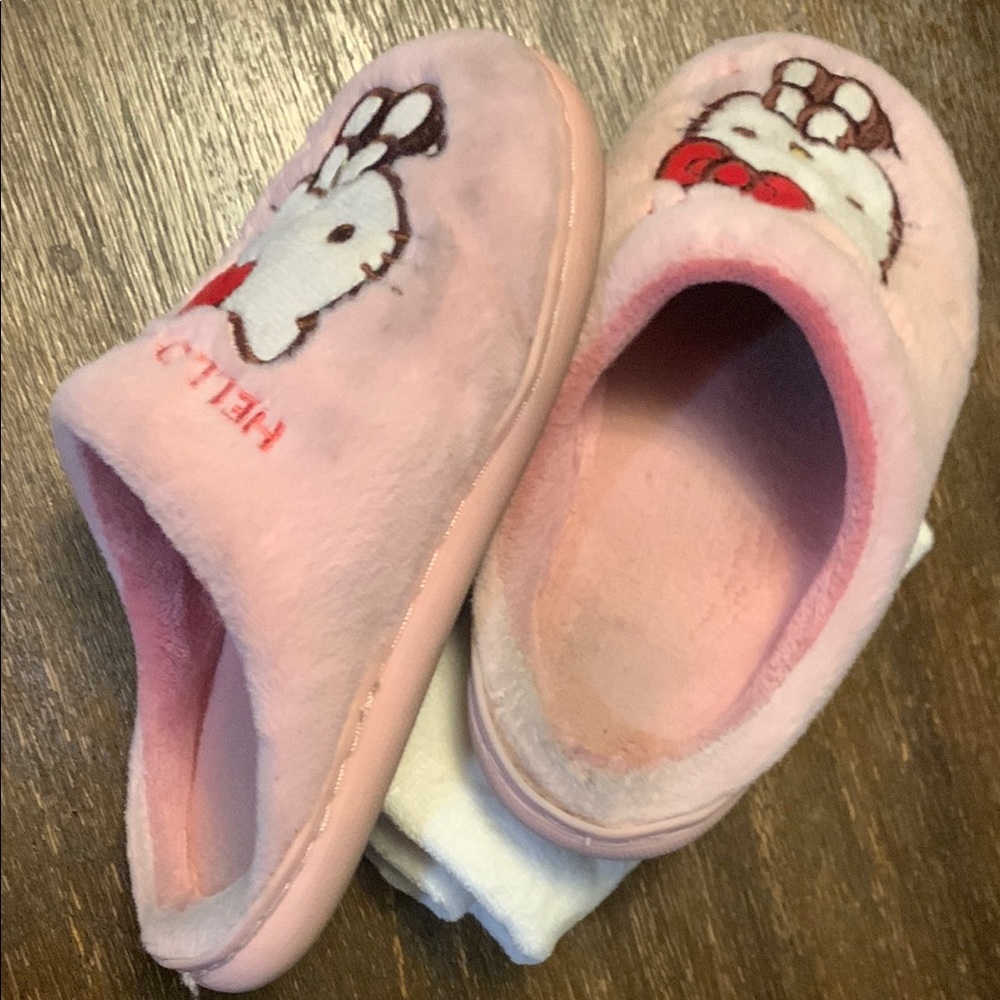 Hello Kitty Pink Plush Slippers